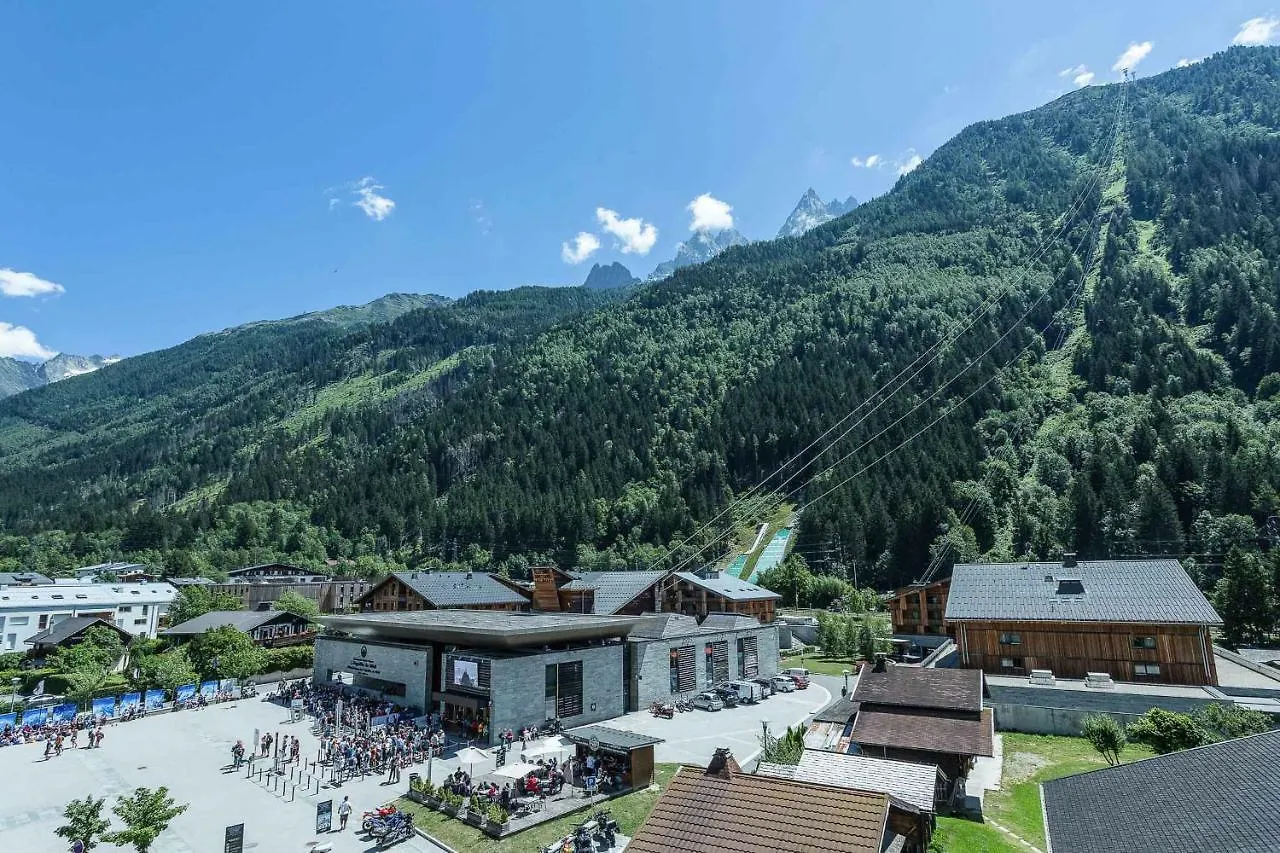 Apartment Midi Loft - A Central Chamonix Mountain Haven location