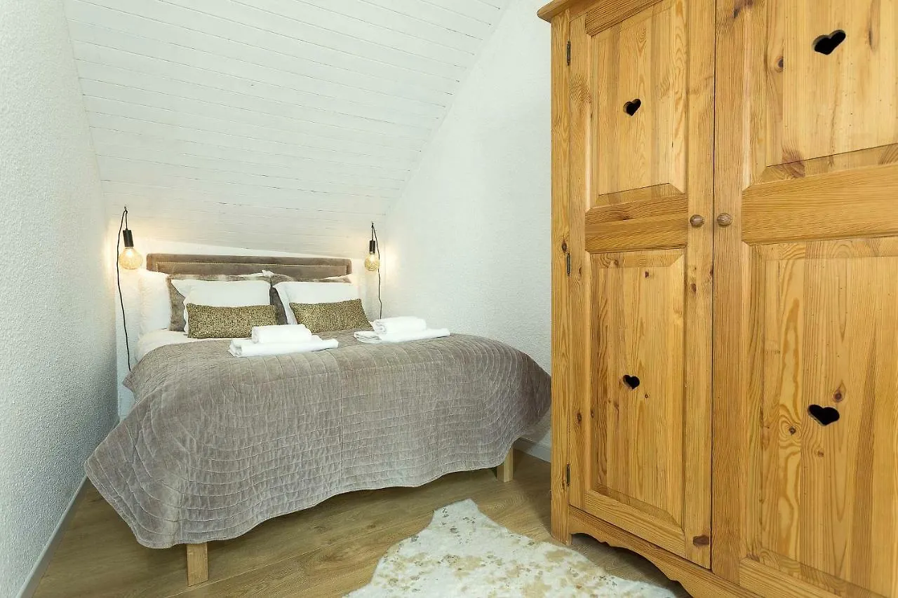 Apartment Midi Loft - A Central Chamonix Mountain Haven 0*,