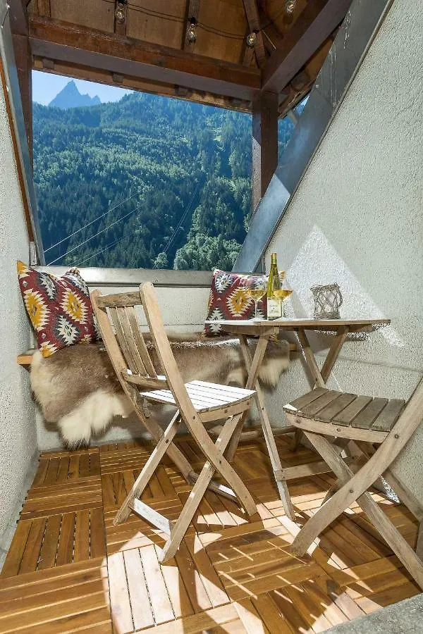 Apartment Midi Loft - A Central Chamonix Mountain Haven