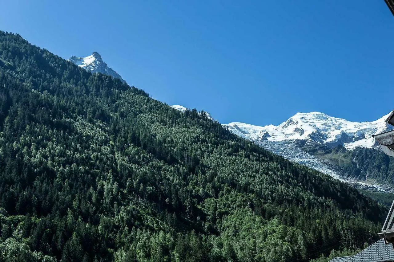 Apartment Midi Loft - A Central Chamonix Mountain Haven